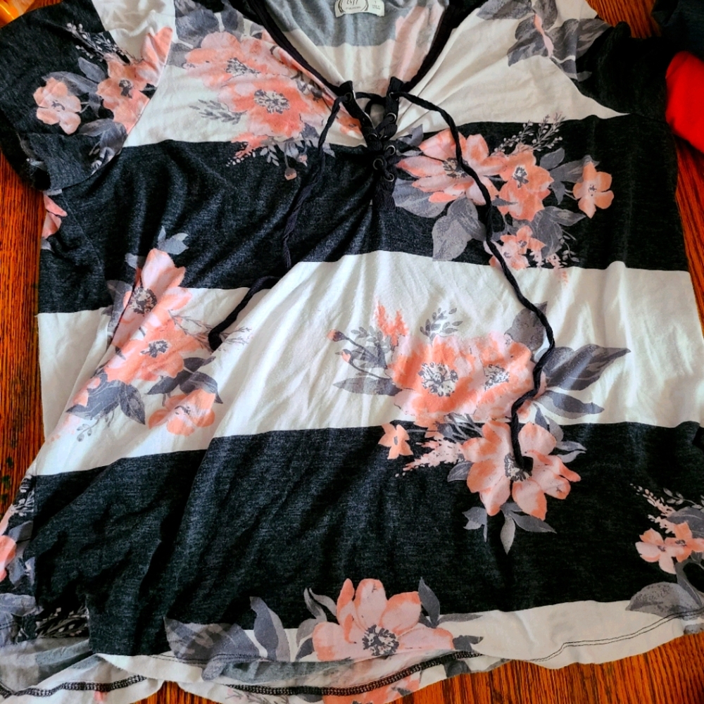 Maurices shirt